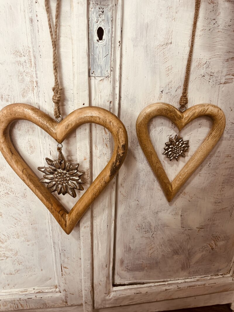 Cuori in legno con pendente